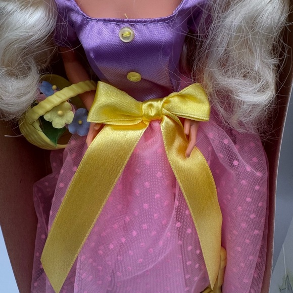 Barbie Vintage Spring Blossom  Doll Avon Special Edition Toy Collectible W/Hat - Picture 4 of 11